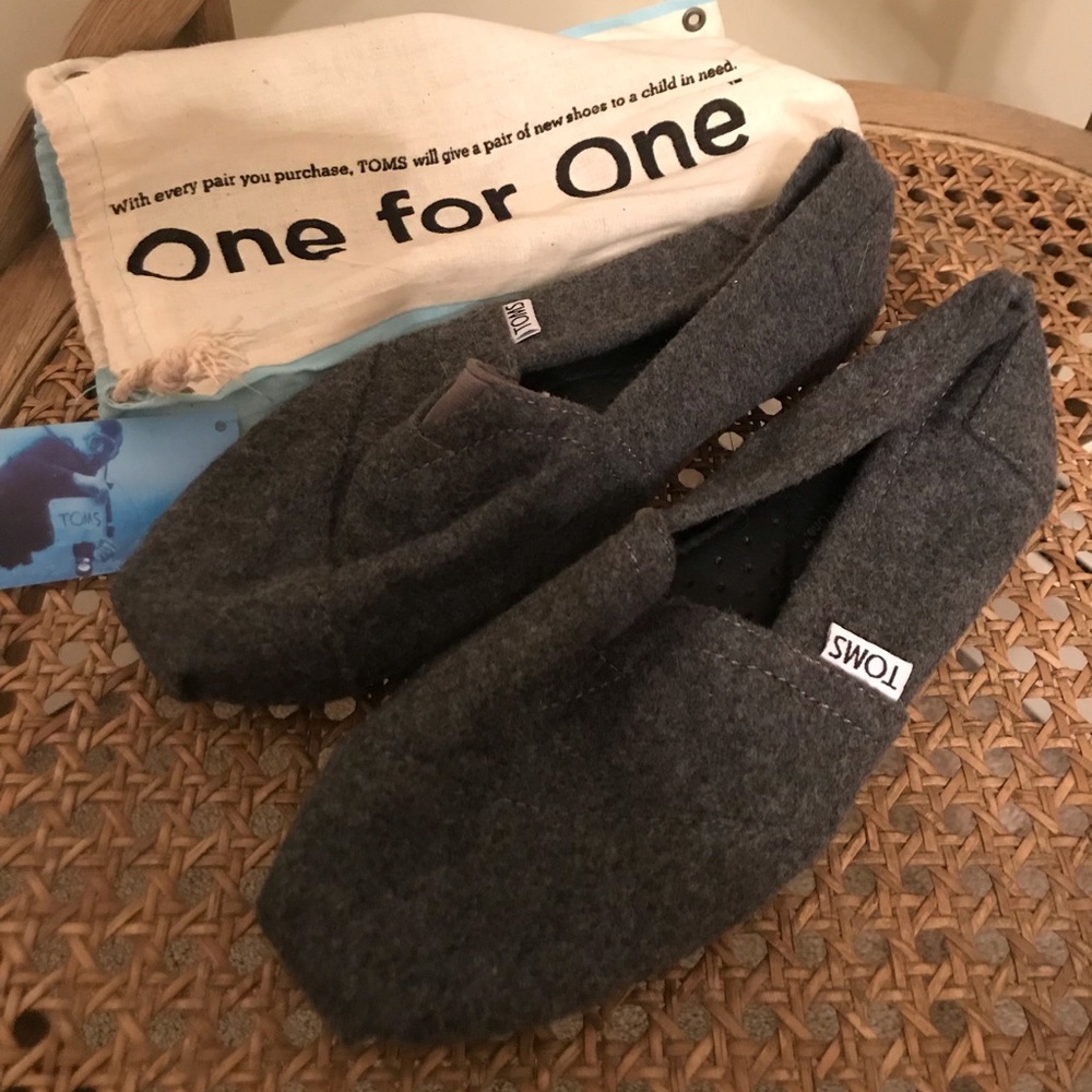 TOMS for the row cashmere moccasins Sz 5 new